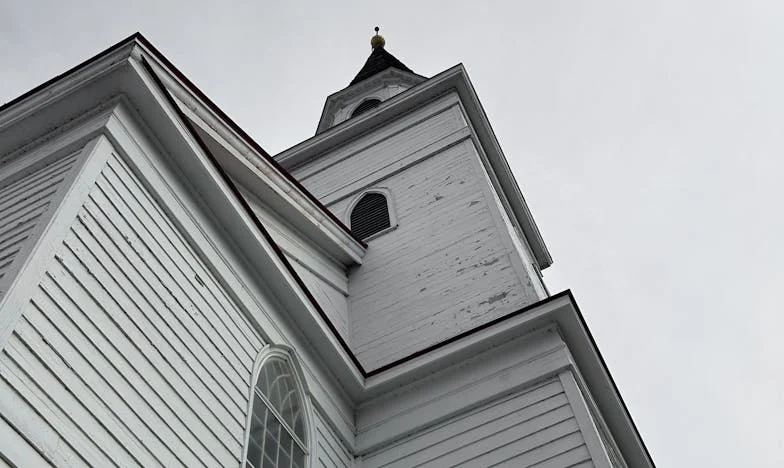 Singur pe malul Mării Negre: Prețul unei decizii de tată