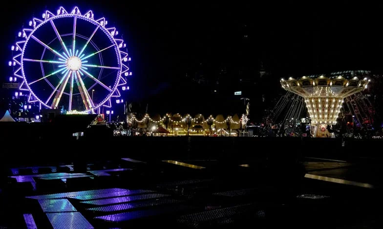 Sub același acoperiș: Povestea celei de-a zecea nașteri