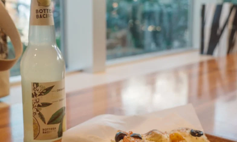 Umbra Singurătății: Povestea Unei Mame Românce