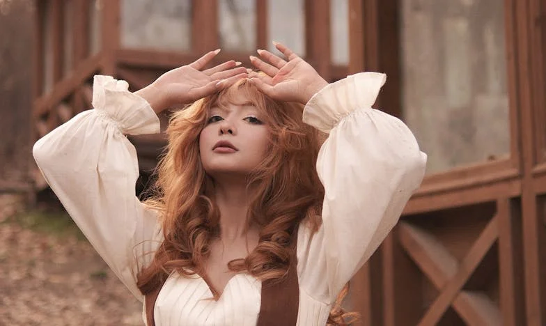 Umbrele tăcerii: Povestea Mariei, Luciei și a familiei lor