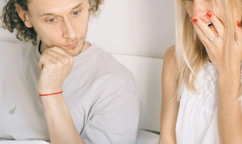 Bărbatul care își schimba șosetele de cinci ori pe zi