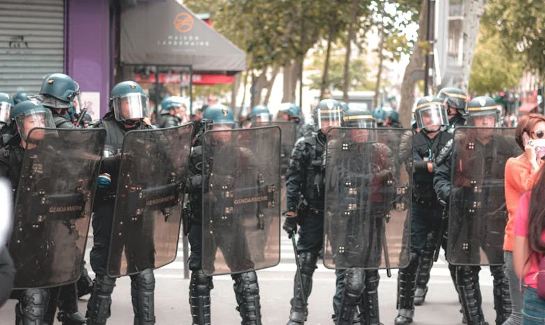 Bătălia Nevăzută: Dorul unei Mame pentru Singurul Fiu