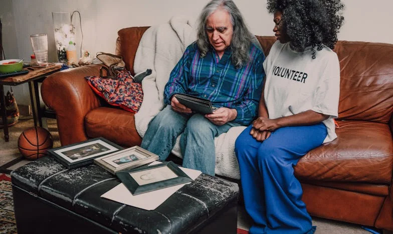 Când am ales să nu-mi ascult mama: Povestea unei iluzii spulberate