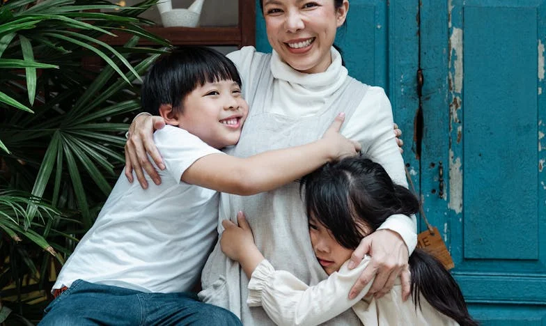 Când Copiii Mei Vor Să Mă Trimită la Azil: Povestea Unei Mame Care Nu Știe Unde a Greșit