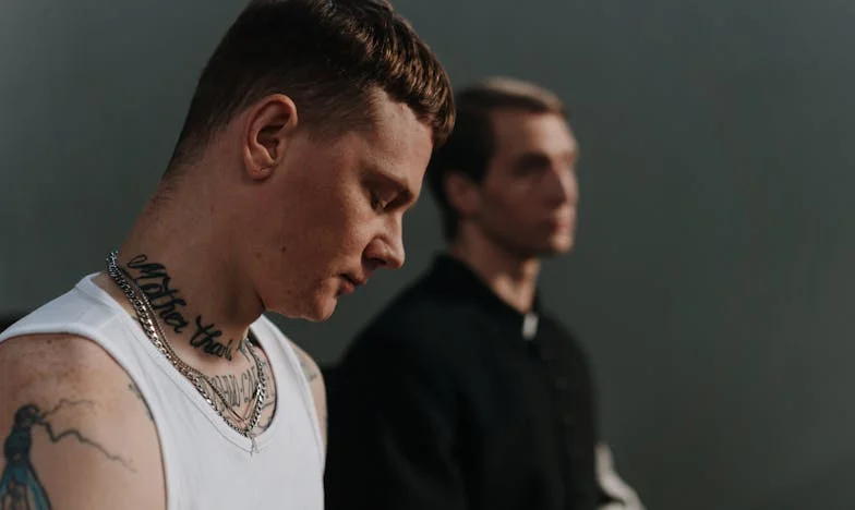 Căsuța din Poiană: Povestea unei Moșteniri și a unei Familii Încercate