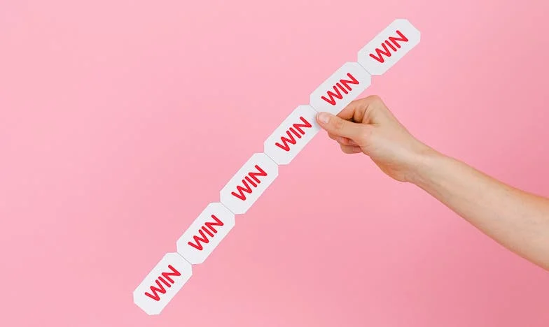 Cutia cu secrete a lui Viorel