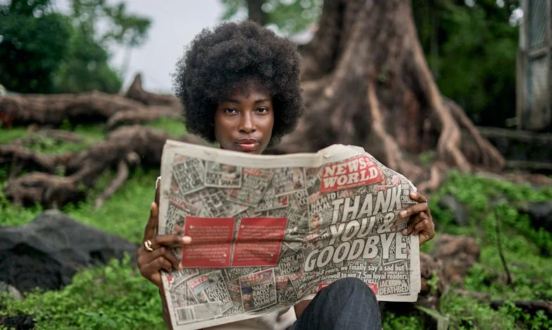 Între două focuri: Povestea unei fiice care și-a pierdut mama fără să o fi pierdut cu adevărat