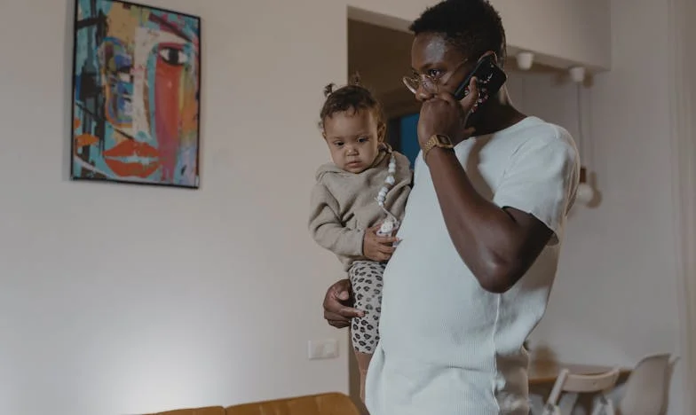 Între două lumi: Când soțul meu a ales-o pe mama lui în locul familiei noastre