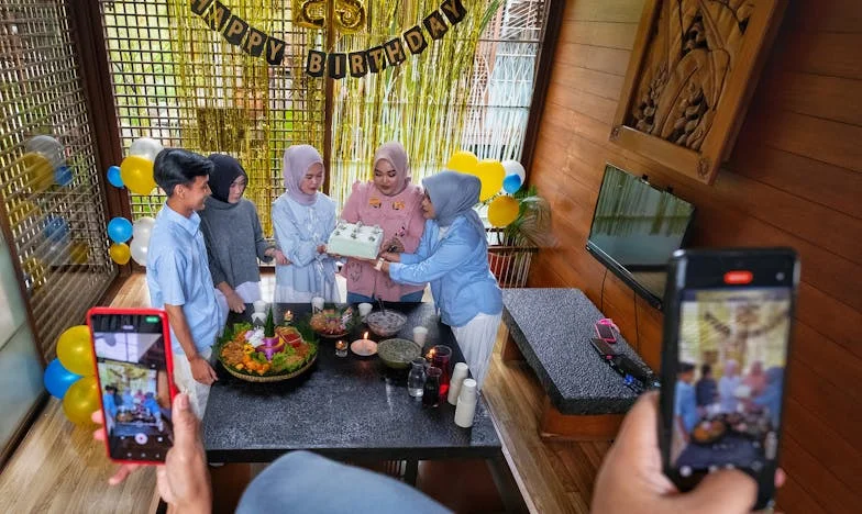 „Mi-e destul un nepot!” – Cum cuvintele soacrei mele au sfâșiat familia noastră