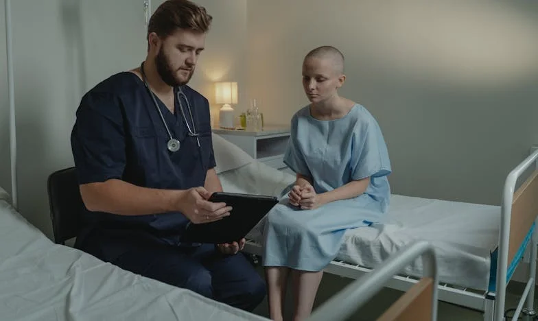 O vizită care a schimbat totul: Cum a putut să-și abandoneze propria mamă?