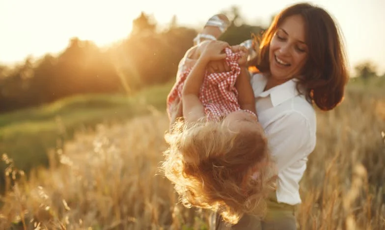 Umbra tăcerii: Povestea mea și a lui Paul