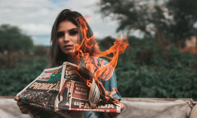 Umbra uitării: Patruzeci de ani și niciun „La mulți ani”