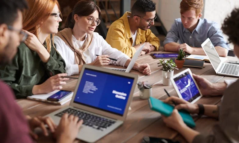 Am fost totul pentru fiul meu: contabilă, menajeră, bancă. Acum sunt doar o străină pentru el