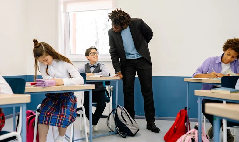 Amanta a intrat peste mine în salonul de spital — Nu știa cine este tatăl meu. Lupta mea pentru adevăr și familie