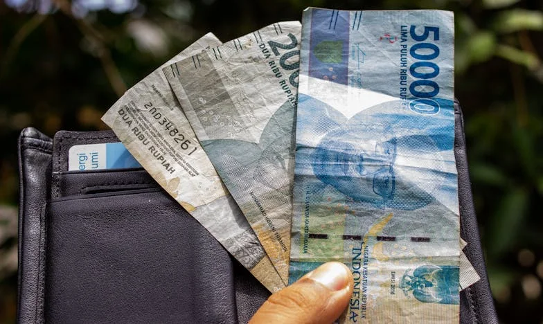 „Băiatul meu nu va fi slugă în casa asta!” – Povestea unei familii sfâșiate între așteptări și visuri