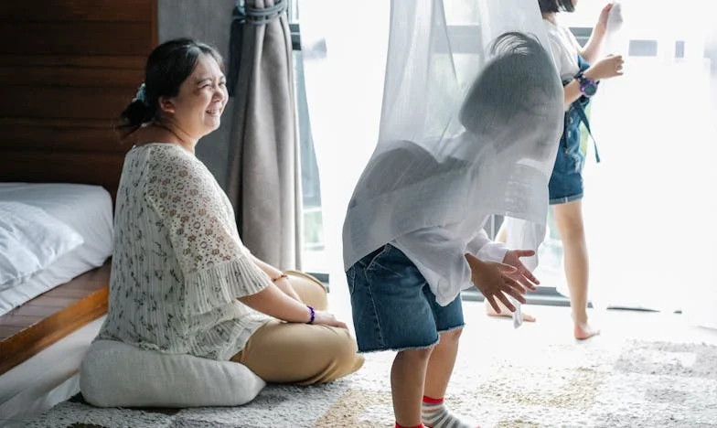 Când m-am întors acasă, Motanul nu mai era — povestea unui băiat din București care a ales dragostea pentru pisica lui în locul unei relații toxice