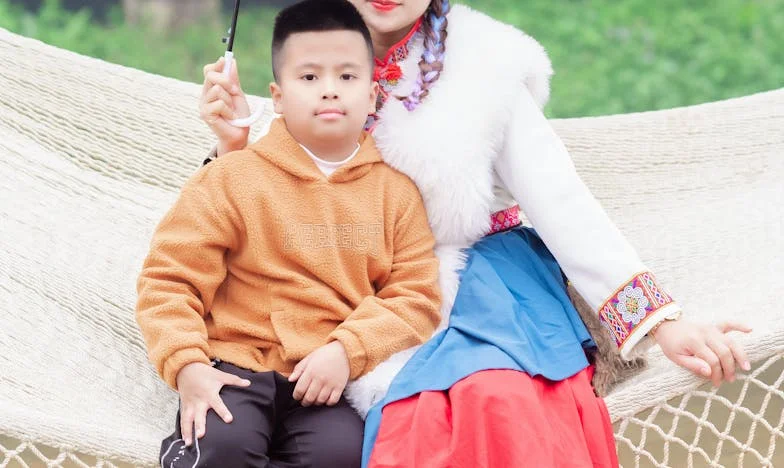 Când sângele tău devine străin: Povestea mea despre maternitate, judecată și lupta pentru copilul meu