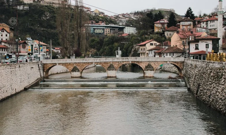 „Casa asta e și a mea!” – Când moștenirea destramă o familie: Povestea mea din inima Olteniei