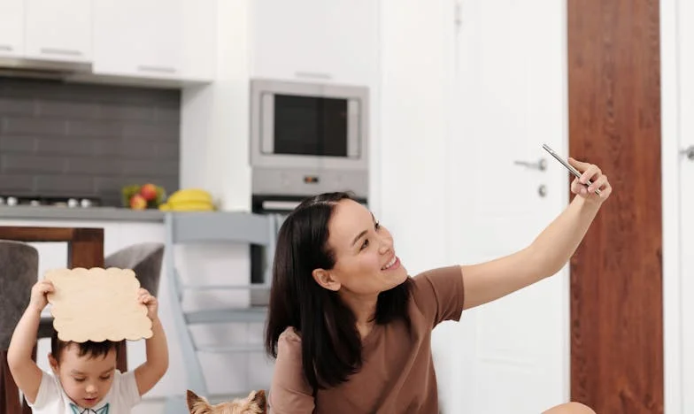 Între lux și supraviețuire: Povestea unei fiice, a unei mame și a unui soț judecat pe nedrept