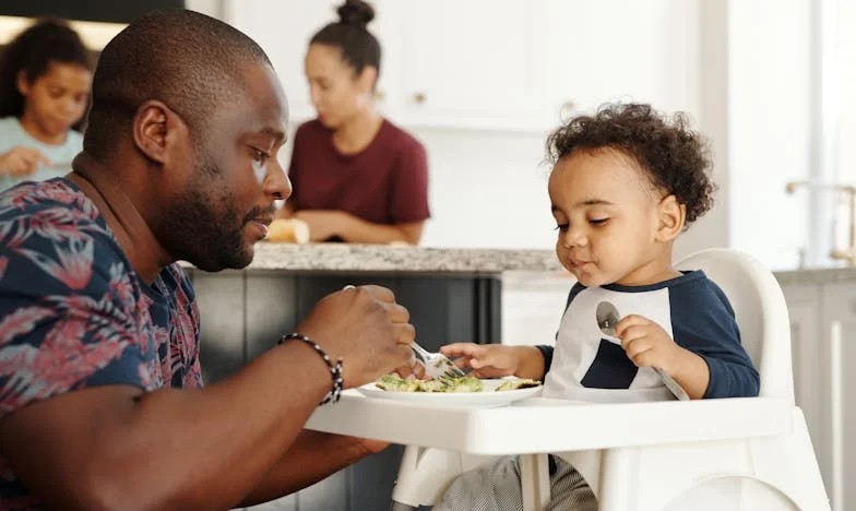 „Nu are rost să trăiesc singură. Vin să te ajut cu copiii”, a spus mama. Povestea unei decizii care mi-a schimbat viața