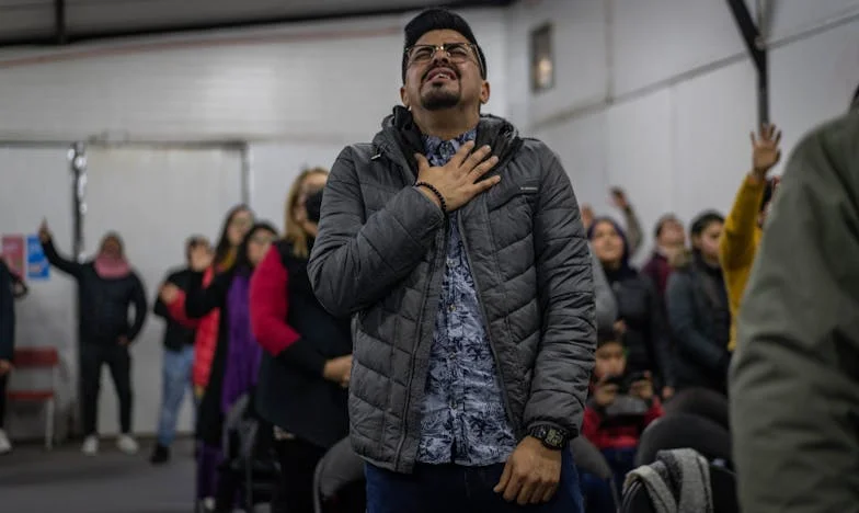 Nu sunt Tania – Povestea unei fete din România despre copilăria pierdută și familia regăsită