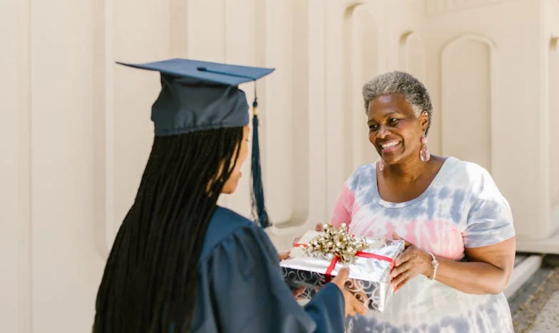 „Nu-ți face griji pentru copii, suntem aici să te ajutăm – doar să ne dai mâna”