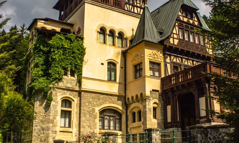 Secretul de după ușile închise: O noapte care mi-a schimbat viața