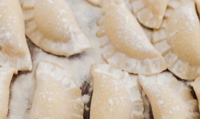 Soțul meu mi-a trimis o factură pentru viața noastră împreună: Cum banii au distrus familia noastră