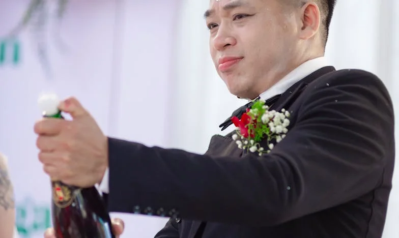 Umbra dintre noi: Povestea unei familii destrămate de influența nevăzută