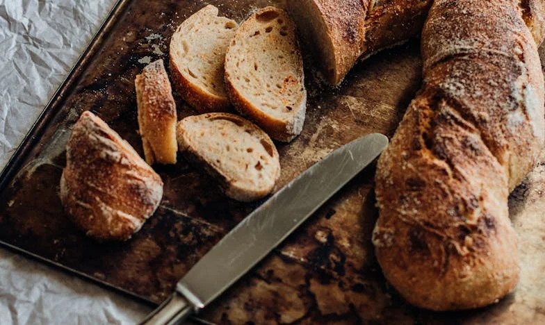 Am dat afară din casă fiul și nora: Sunt o mamă rea sau le-am dat, în sfârșit, șansa să devină adulți?