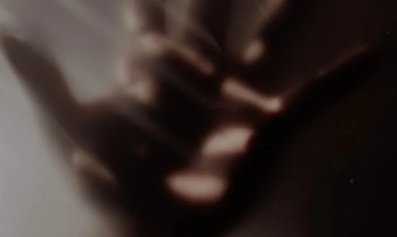 Când Adam și-a adus mireasa acasă: O mamă, o decizie și o lecție de viață