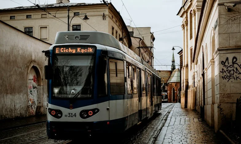 Când am avut nevoie de sprijin, familia soțului meu m-a abandonat: Nu mai vreau să fiu colacul lor de salvare