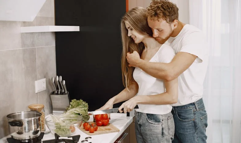 Când mi-am văzut fiica după o săptămână de tăcere, am înțeles că viața ei era un strigăt mut după ajutor