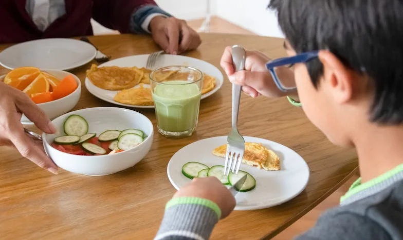 Când sună cineva la ușă fără să anunțe: Ziua în care am spus „nu” pentru prima dată