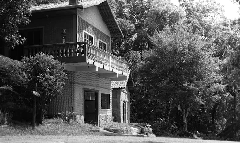 Casa care nu mai e a mea: Povestea unui cămin devenit povară