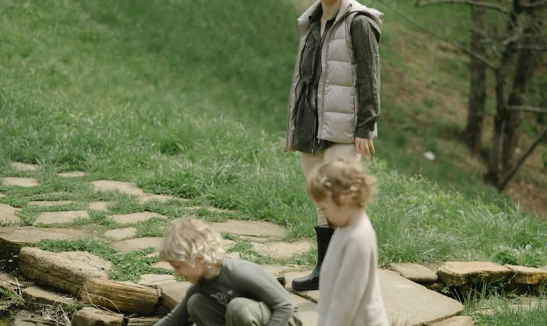 De ce ai plecat când aveam cea mai mare nevoie de tine? – Viața mea între speranță și dezamăgire