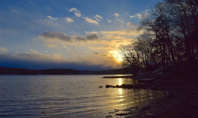 „De ce să facem credit, oricum o să moștenim casa ta?” – Povestea unei mame românce despre egoismul din familie