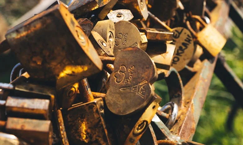 Între două lumi: Inima unei mame când familia se destramă