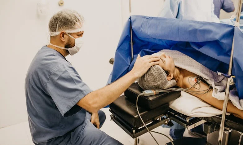 M-a lăsat pentru alta. După doi ani s-a întors și mi-a spus: „Ea voia iubire, eu voiam liniște”