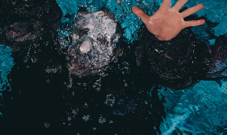 Răzbunarea asupra soacrei: „Ochelarii tăi sunt mai murdari decât cotețul nostru de porci” – O singură propoziție care a schimbat totul