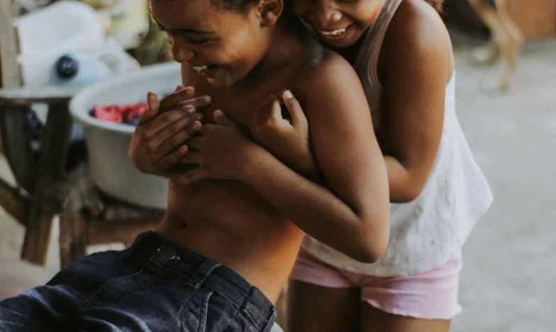 Umbre în sufragerie: Noaptea în care mi-am alungat fiul