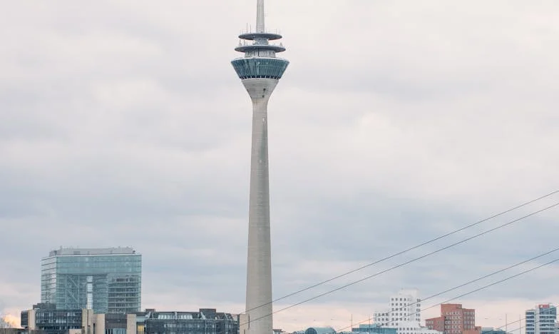 Când bunicul a ales-o pe vecina: Povestea unei familii destrămate