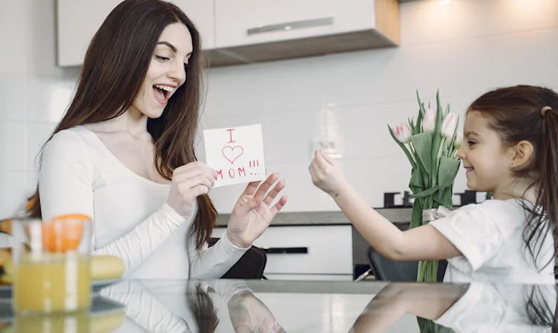 Dragostea care a pierdut în fața mamei – o poveste despre alegeri ireversibile