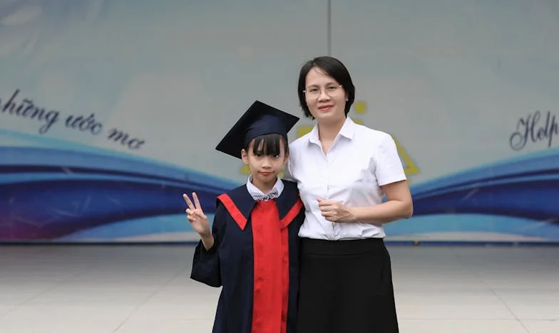 Ei Se Înfruptă Din Delicatese, Noi Avem Doar Fulgi de Ovăz. Unde-i Dreptatea?