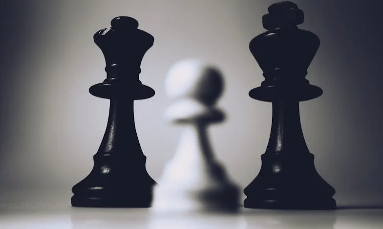 Femeia care nu a existat: Viața mea în umbra privirilor altora