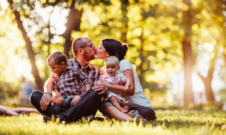 Fotografii Sparte: Noaptea în care Familia Mea S-a Schimbat pentru Totdeauna