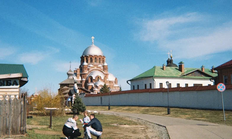 În spatele laudei: Nepotul pe care nu l-a cunoscut niciodată