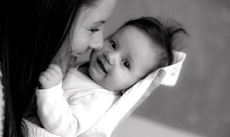 Izgonită din familie pentru că am rămas însărcinată: Zece ani mai târziu, părinții mei îmi cer ajutorul