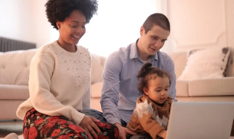 Trei Ani Furați: Povestea Mea din Spatele Zidurilor Identității Greșite