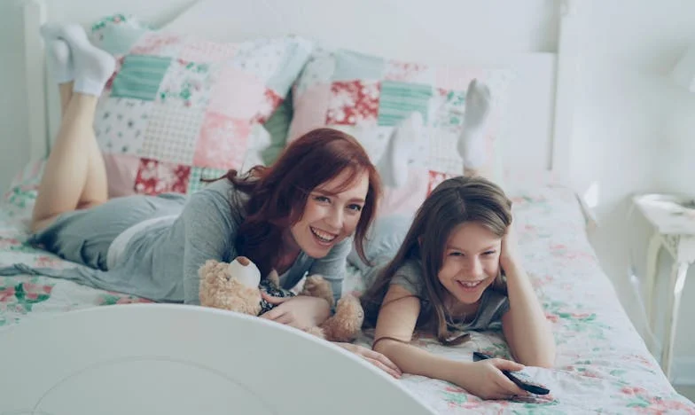„De ce să facem credit, oricum moștenim casa ta?” – Povestea unei mame românce despre egoismul în familie